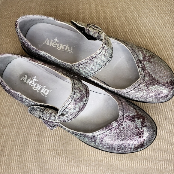 Alegria Ella Onyx Snake Mary Jane Shoe - Picture 2 of 5